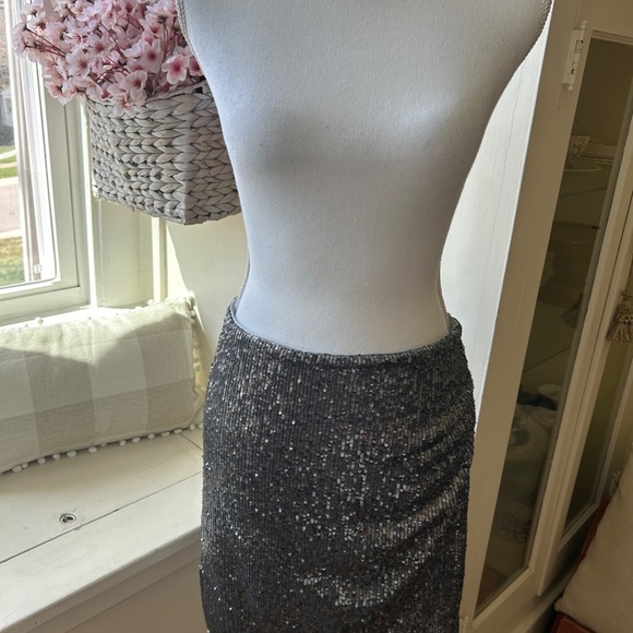 Sequin Skirt by LOFT - Picture 3 of 15